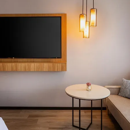 Hyatt Regency 4*