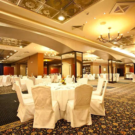 Hyatt Regency 4*