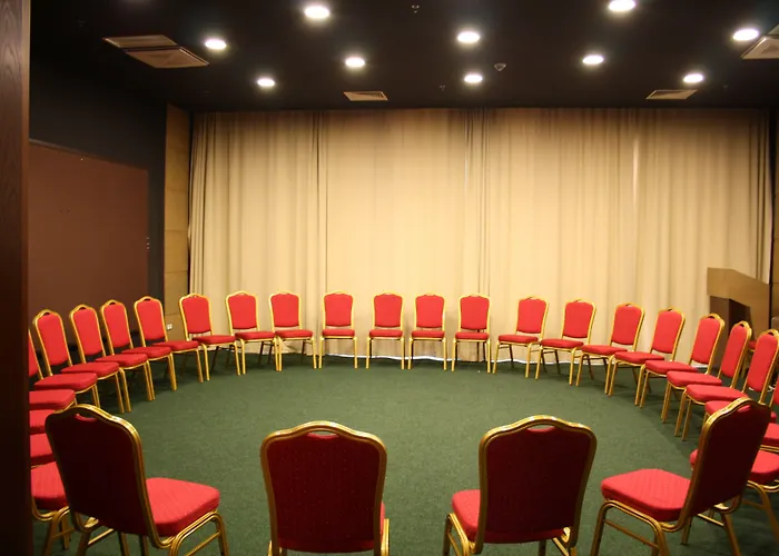 Hyatt Regency 4* Правец