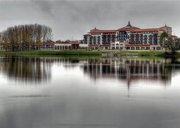 Hyatt Regency Правец